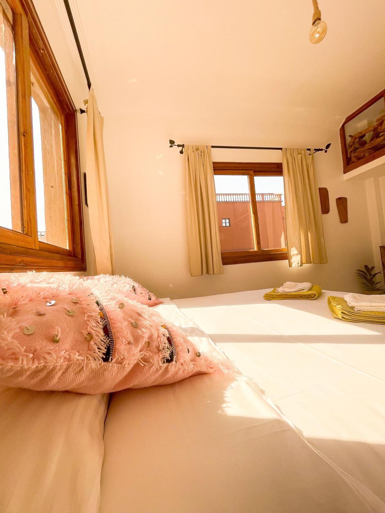 Cli Surf House Morocco Hotel Tamraght Bagian luar foto